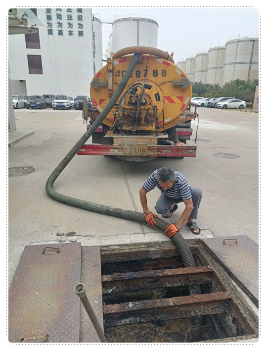 江边乡隔油池清掏