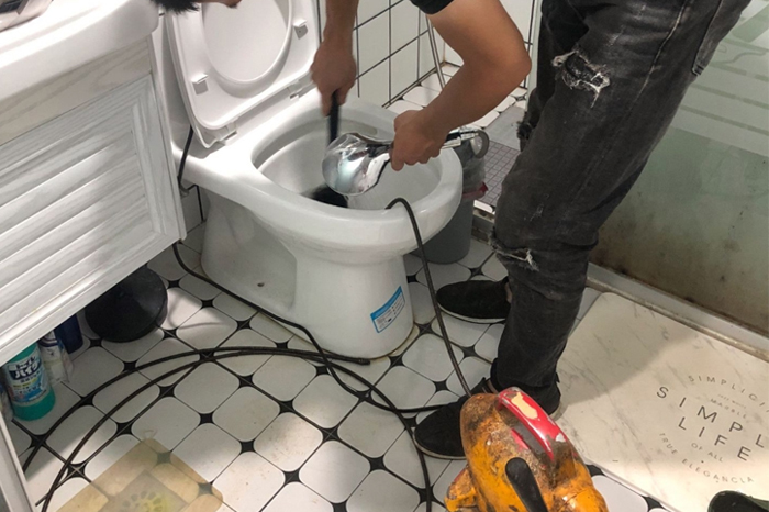 江边乡马桶堵塞自己疏通还是找师傅?专业上门服务让你省时更省心